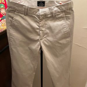 Dockers D1 slim fit light khaki cream chino trousers 30x32